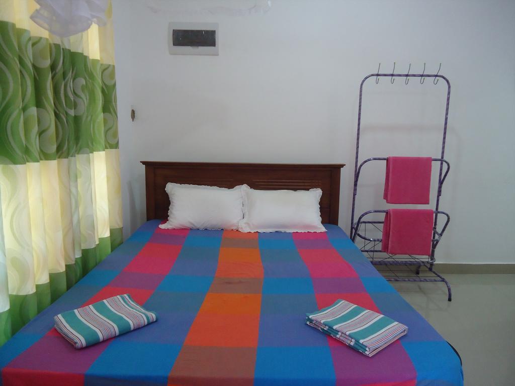 Yoho Blue Lotus Guest Mirissa Hotel Buitenkant foto