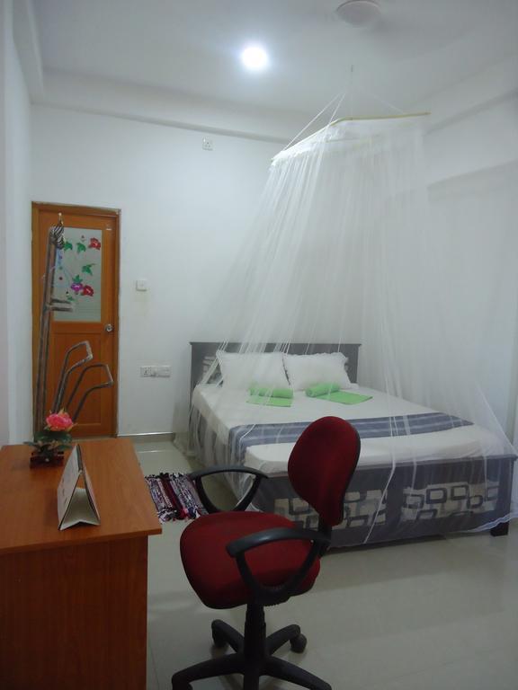 Yoho Blue Lotus Guest Mirissa Hotel Buitenkant foto