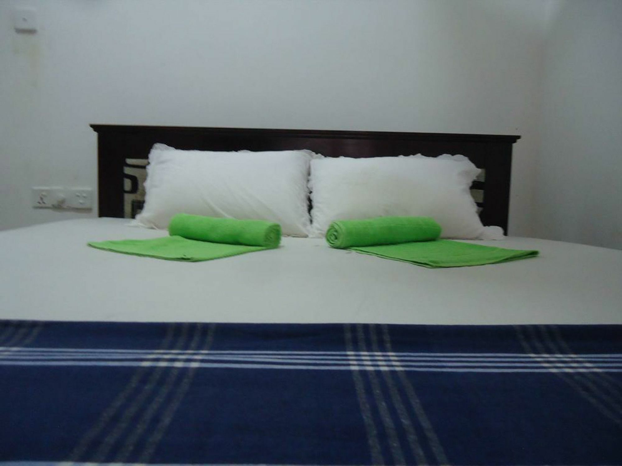 Yoho Blue Lotus Guest Mirissa Hotel Buitenkant foto